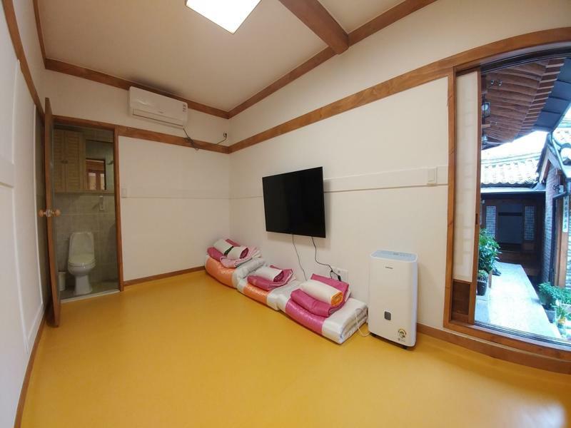 Bukchon Hyosunjae Guesthouse Сеул Экстерьер фото