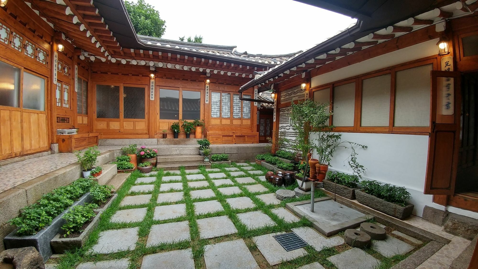 Bukchon Hyosunjae Guesthouse Сеул Экстерьер фото